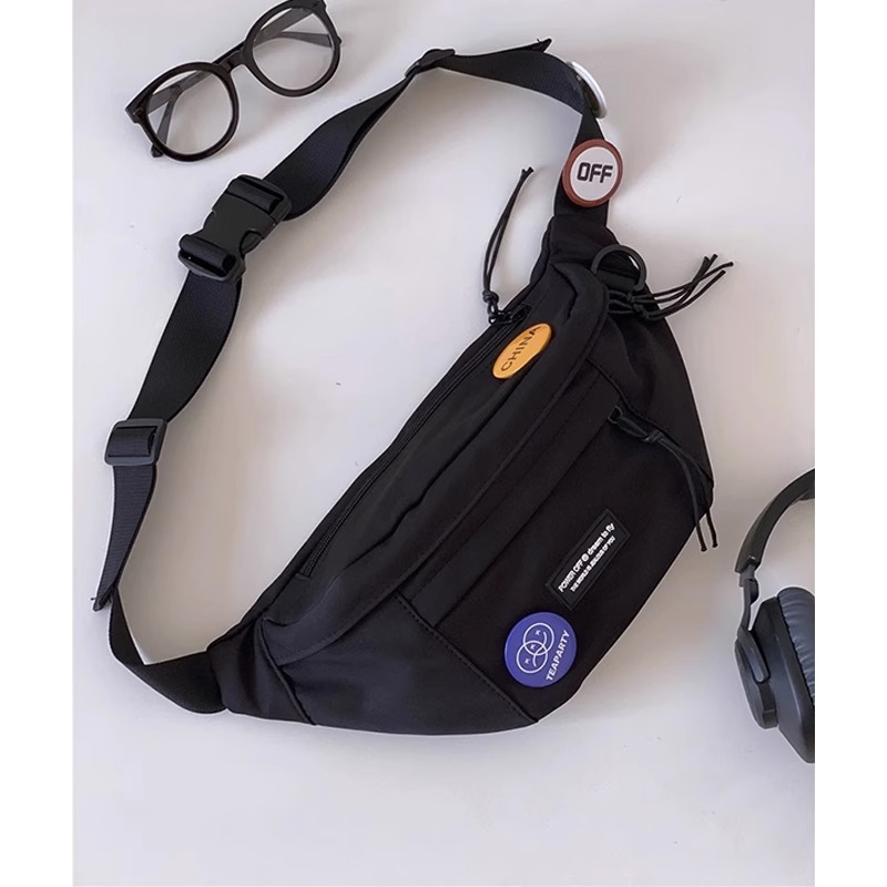 Black + 4 random badge
